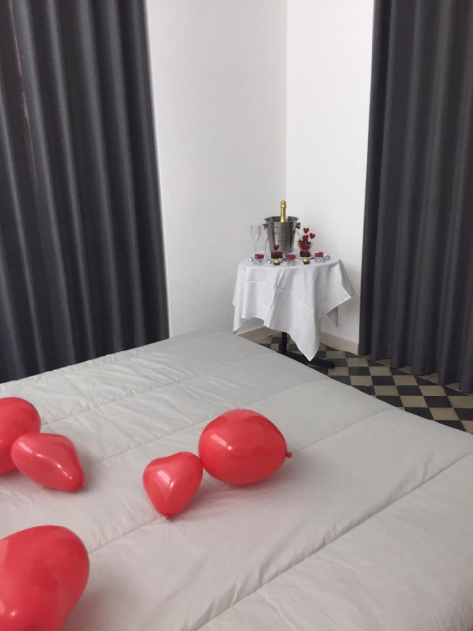Villa Adelaide Suite & Room Торре-а-Маре Экстерьер фото